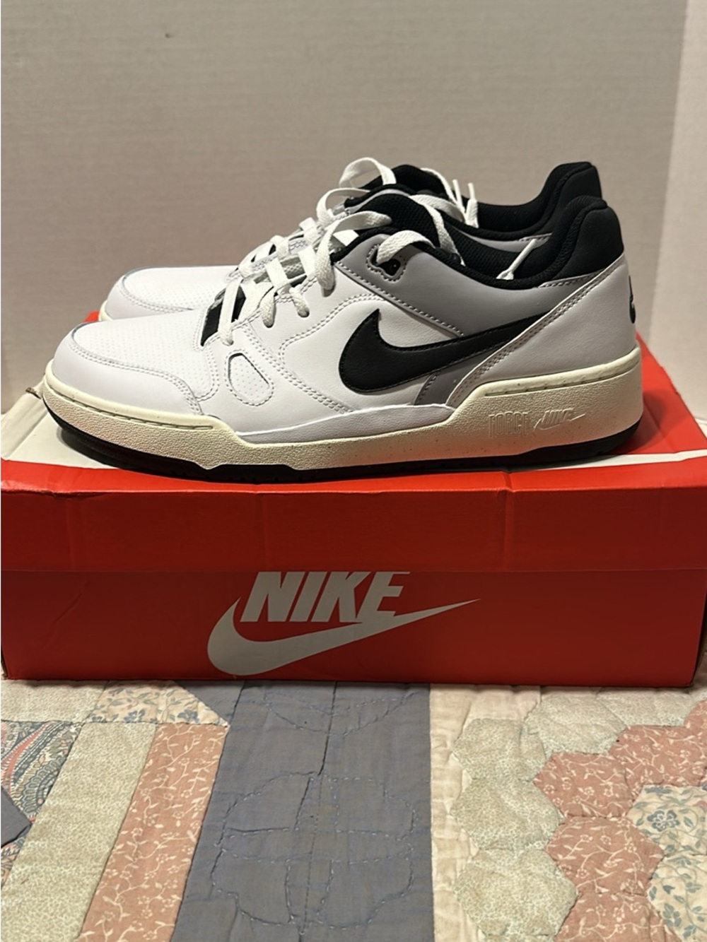 Nike Men's White, Black & Gray Low-Top Sneakers